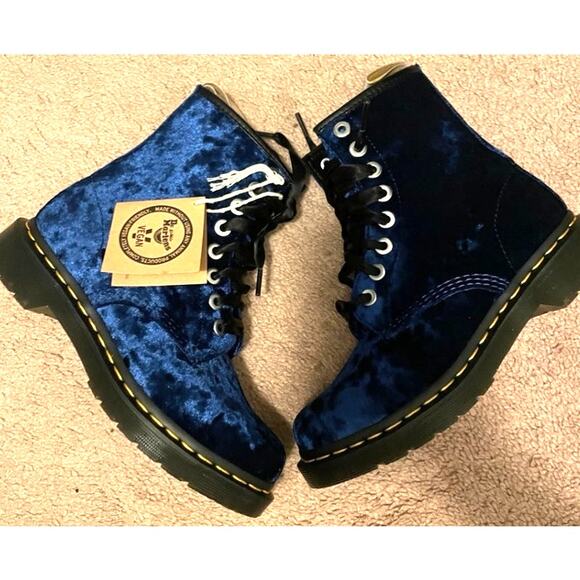 Dr Martens 1460 Deep Blue Crushed Velvet Boots - US 8 - Picture 3 of 8